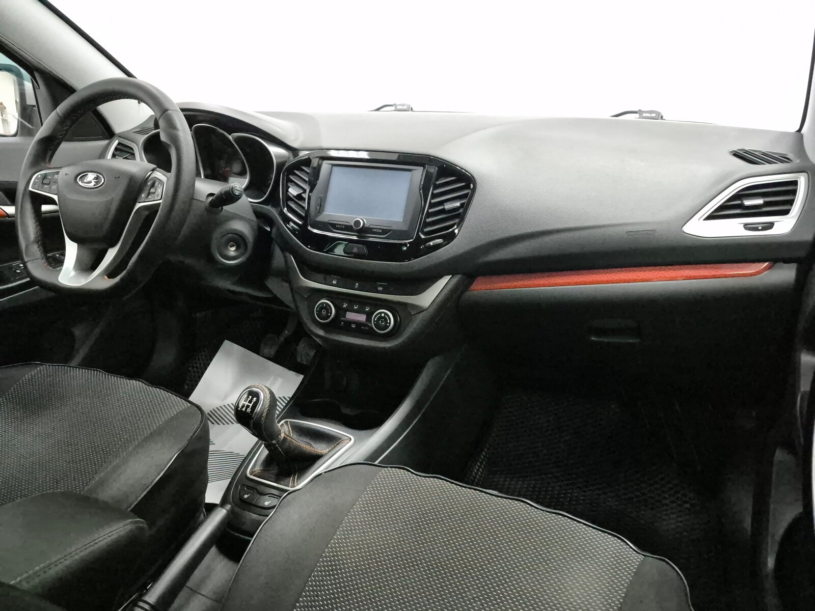 Lada (ВАЗ) Vesta Luxe, 2018 года, пробег 114148 км