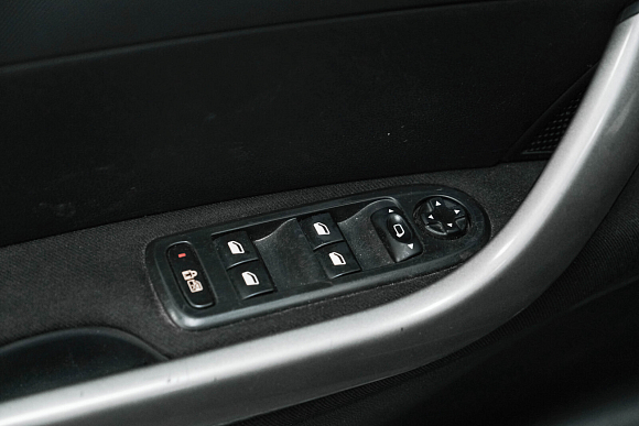 Peugeot 308 Access, 2011 года, пробег 165765 км
