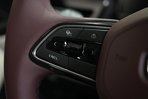 Geely Monjaro Flagship, белый