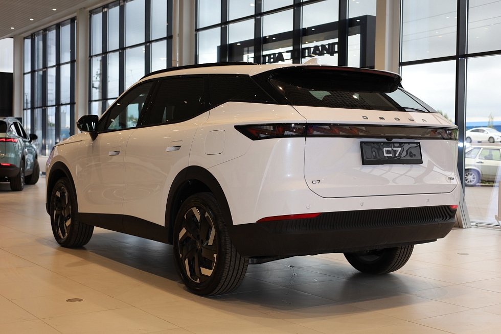Omoda C7 Актив, белый
