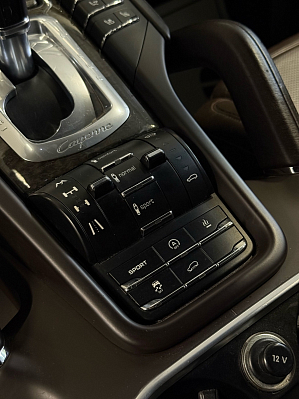 Porsche Cayenne S Tiptronic, 2011 года, пробег 250600 км