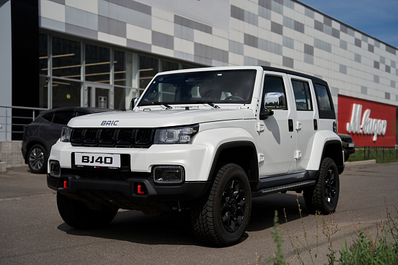 BAIC BJ40 Flagship, белый