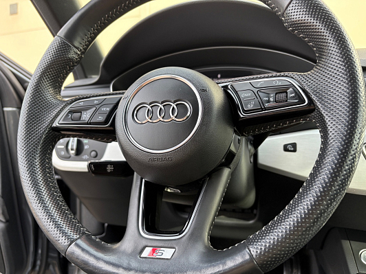 Audi A4 Sport, 2019 года, пробег 181383 км