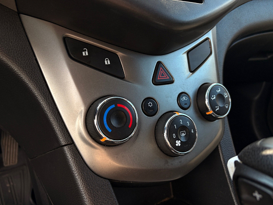 Chevrolet Aveo LT, 2013 года, пробег 221025 км