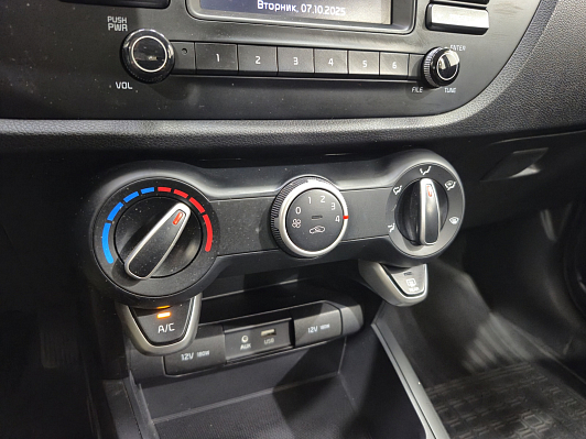 Kia Rio Prestige AV, 2018 года, пробег 35892 км