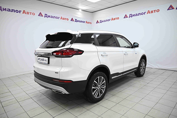 Geely Atlas Pro Luxury, белый