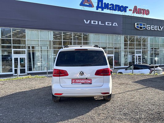 Volkswagen Touran Highline, 2012 года, пробег 258181 км