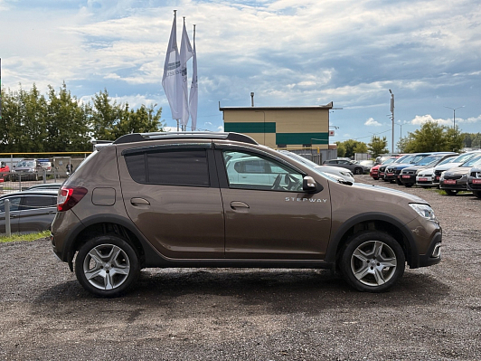 Renault Sandero Stepway Drive, 2018 года, пробег 63300 км