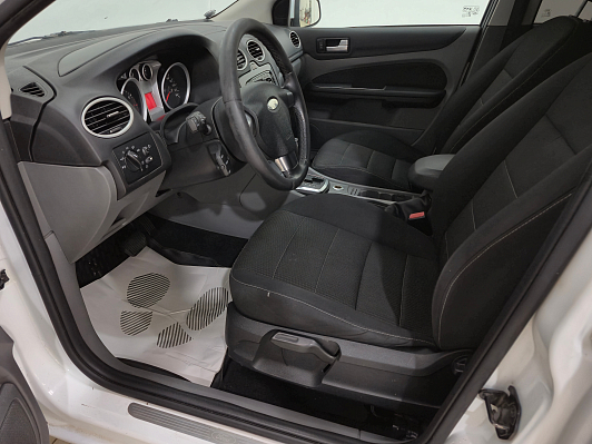 Ford Focus Ghia, 2011 года, пробег 215435 км