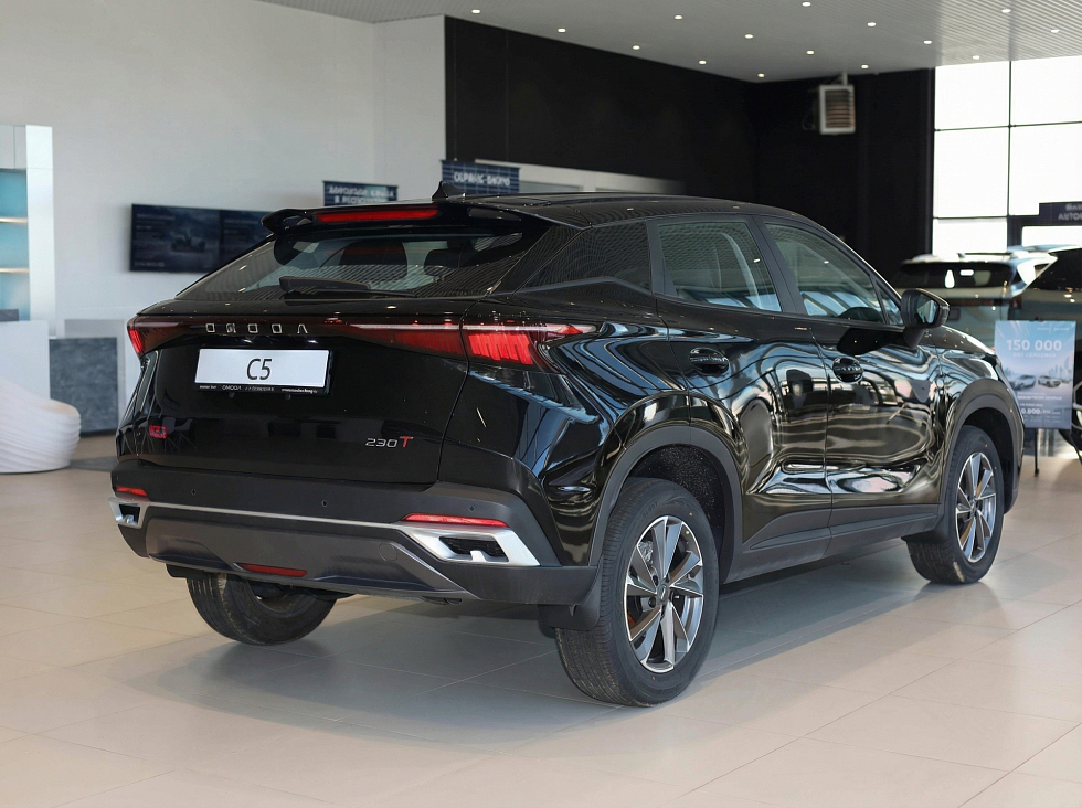 Omoda C5 Стиль (2024), черный