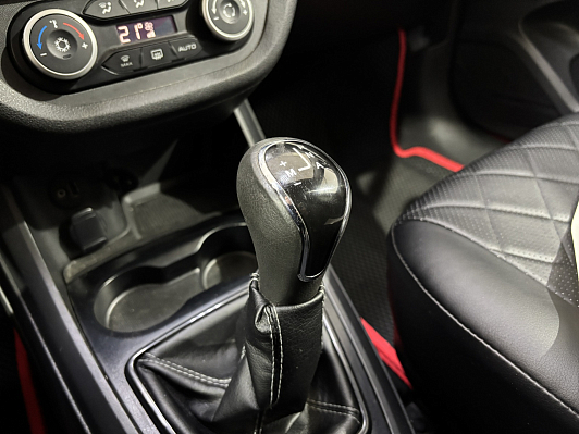 Lada (ВАЗ) Vesta Luxe Multimedia (2017-2019), 2018 года, пробег 152280 км