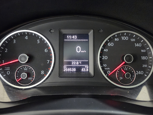 Volkswagen Tiguan Trend&Fun, 2011 года, пробег 259495 км