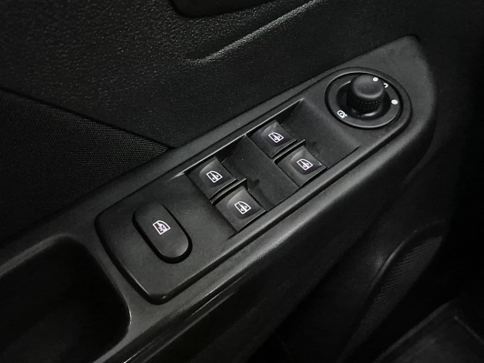 Renault Kaptur Play, 2016 года, пробег 241509 км