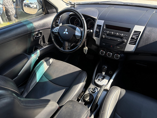 Mitsubishi Outlander Instyle, 2011 года, пробег 197181 км