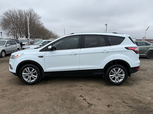 Ford Kuga Trend, 2016 года, пробег 114290 км