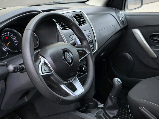 Renault Logan Stepway Life, 2020 года, пробег 33469 км