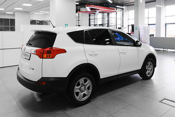 Toyota RAV4, 2014 года, пробег 149496 км