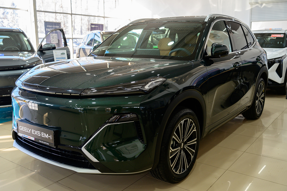 Geely EX5 EM-i Макс, зеленый