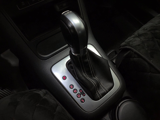 Volkswagen Tiguan, 2016 года, пробег 121757 км