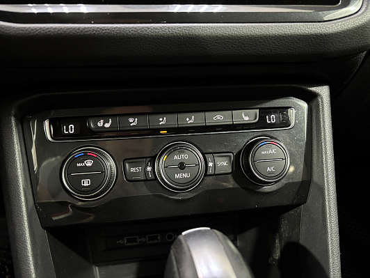 Volkswagen Tiguan Winter Edition, 2019 года, пробег 180359 км