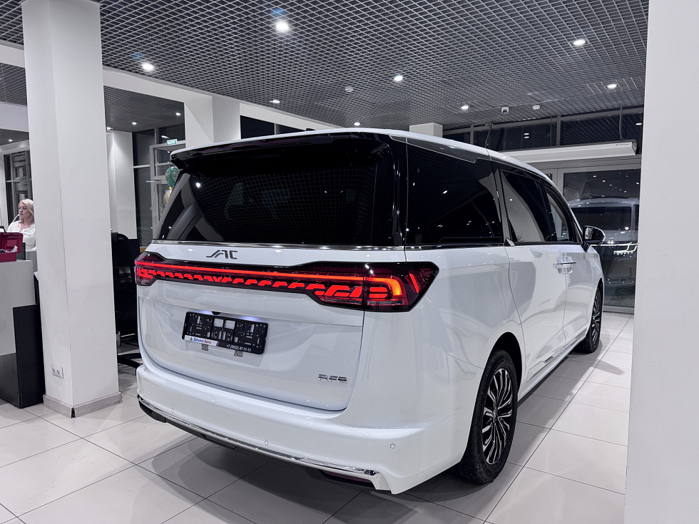 JAC RF8 Флагшип, белый