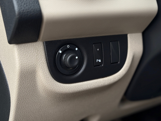 Renault Logan Luxe Privilege, 2015 года, пробег 148358 км