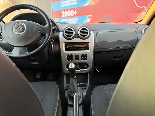 Renault Sandero, 2012 года, пробег 194738 км