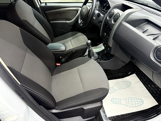 Renault Duster Expression, 2017 года, пробег 100357 км