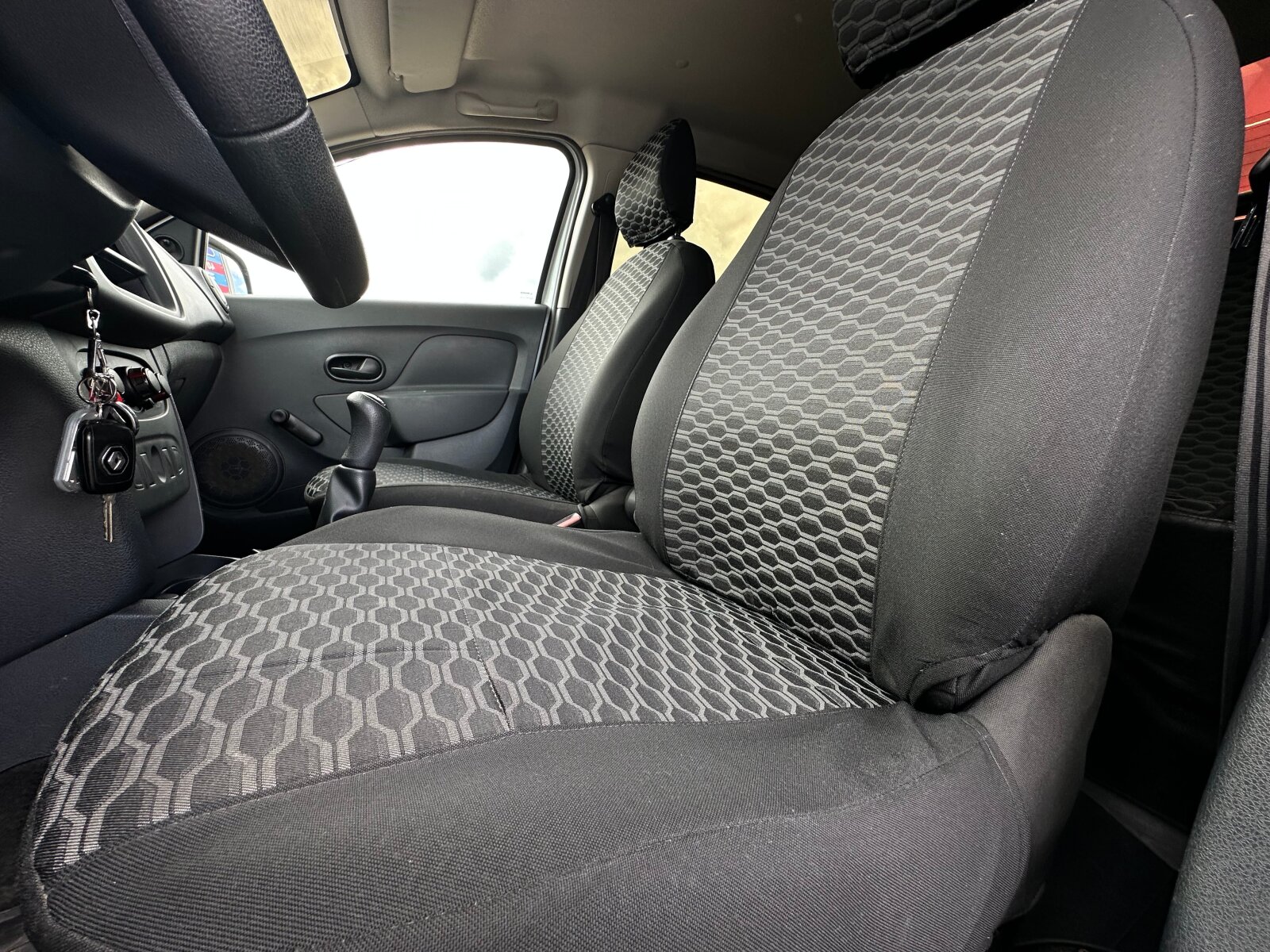 Renault Logan Access, 2019 года, пробег 78500 км
