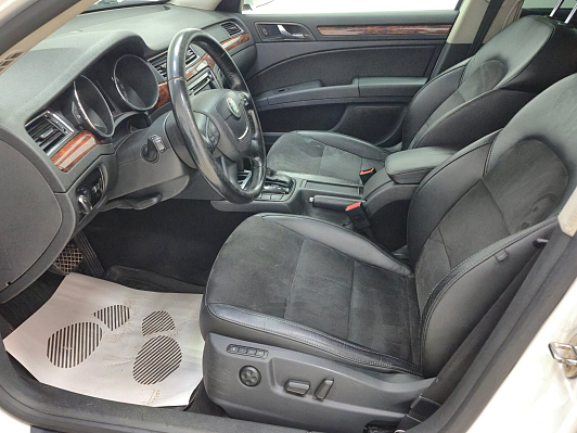 Skoda Superb, 2011 года, пробег 244818 км