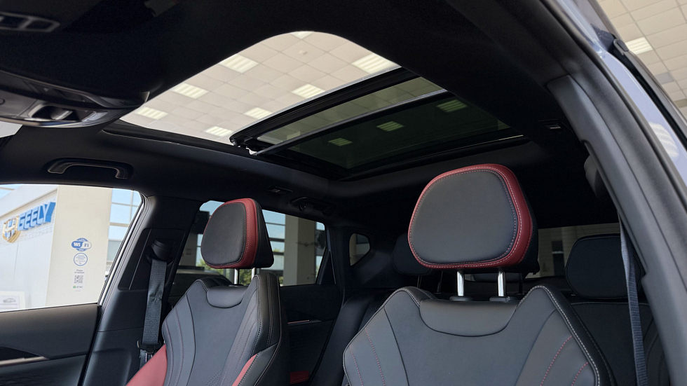 Geely Coolray Эксклюзив, фиолетовый