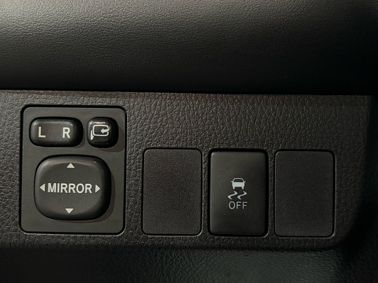 Toyota RAV4, 2015 года, пробег 136920 км