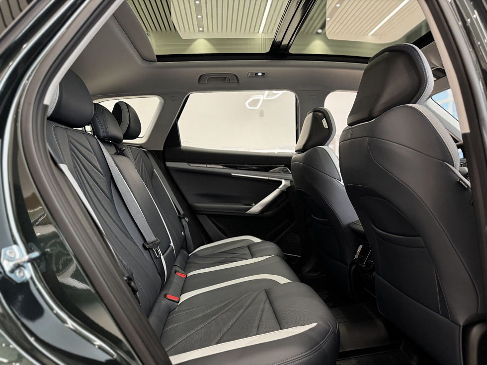 Geely Atlas Флагман, черный