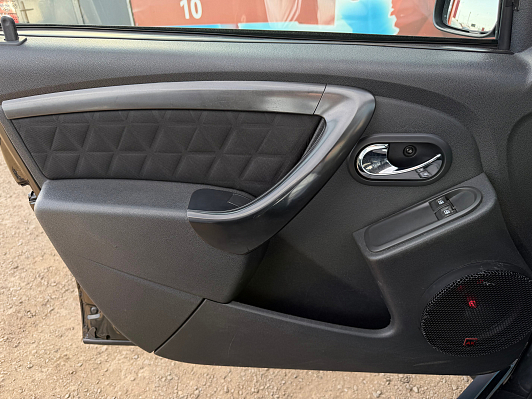 Renault Duster Privilege, 2015 года, пробег 235000 км