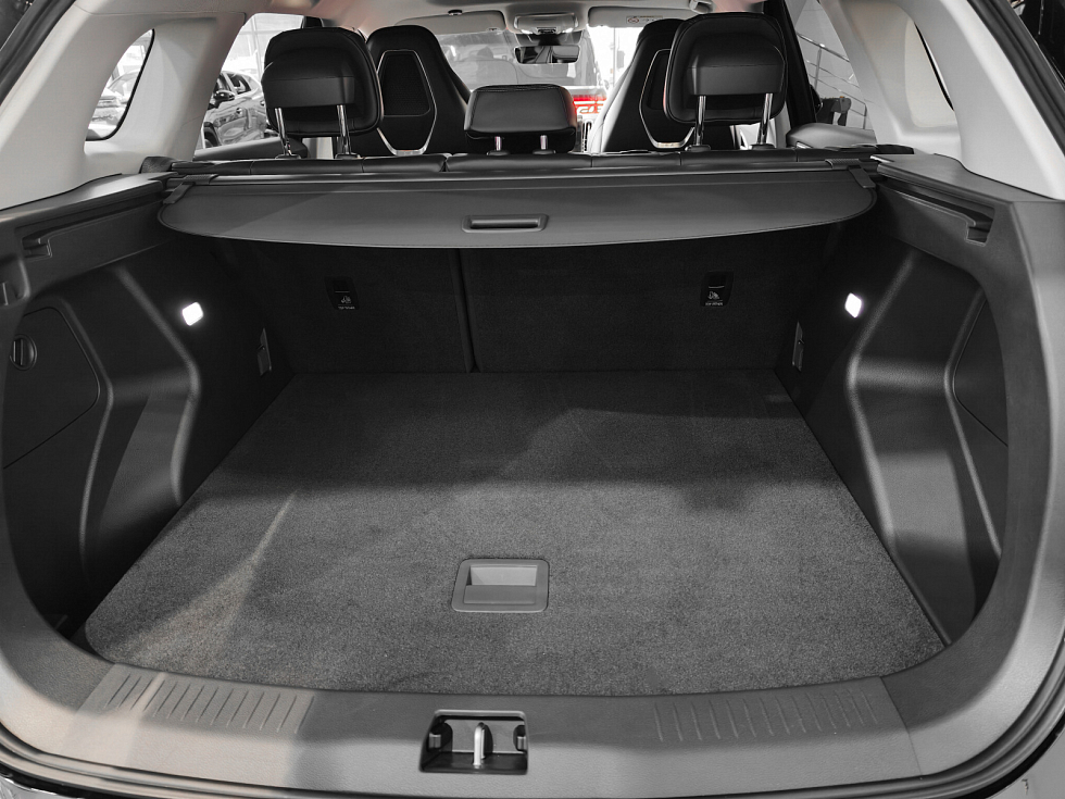 Hongqi HS3 Делюкс (Deluxe), черный