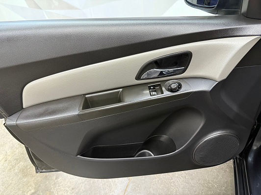 Chevrolet Cruze LS, 2012 года, пробег 269363 км