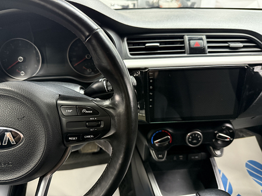 Kia Rio Luxe RED Line, 2019 года, пробег 121112 км