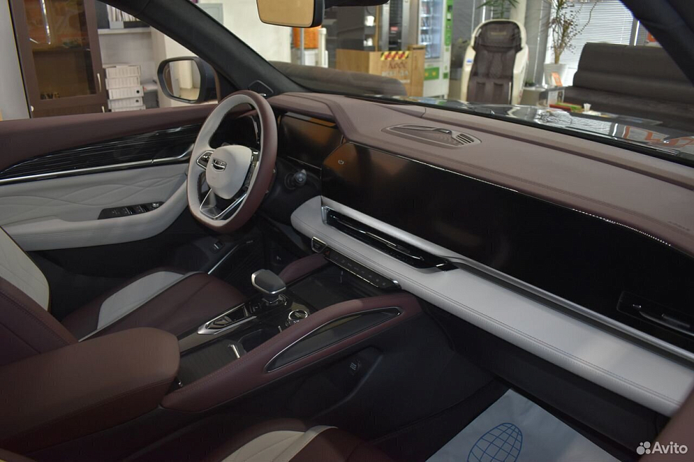 Geely Monjaro Flagship (2023-2025), серый