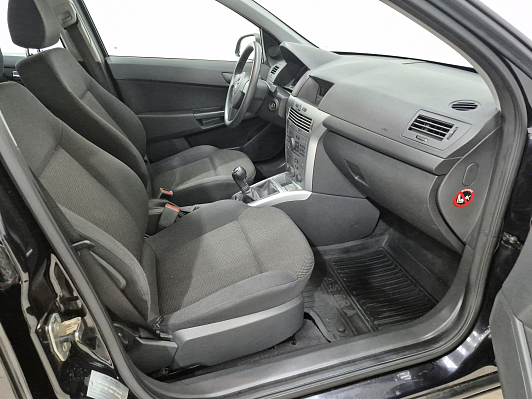 Opel Astra, 2011 года, пробег 67600 км