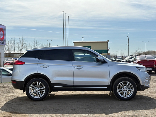 Geely Atlas Luxury, 2021 года, пробег 30000 км