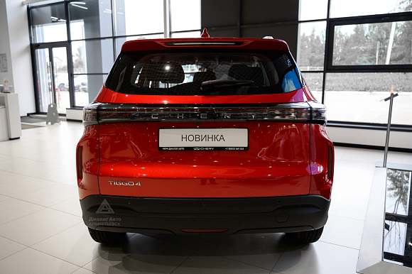 Chery Tiggo 4 CVT Line, красный