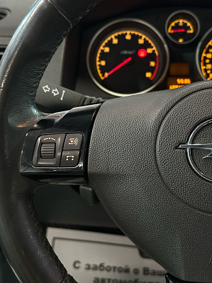 Opel Astra, 2014 года, пробег 125000 км