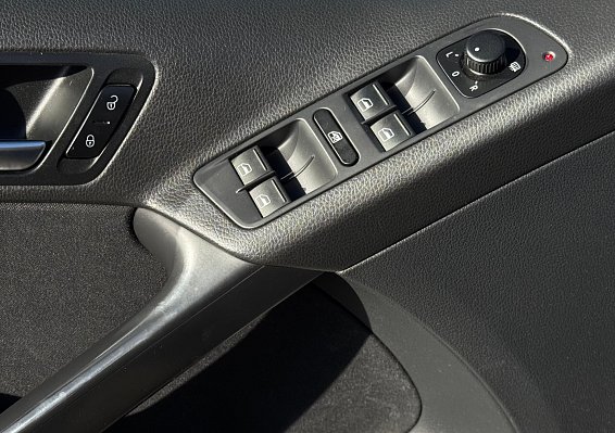 Volkswagen Tiguan, 2012 года, пробег 152761 км