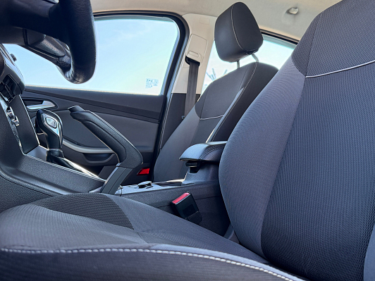 Ford Focus Titanium, 2012 года, пробег 230000 км