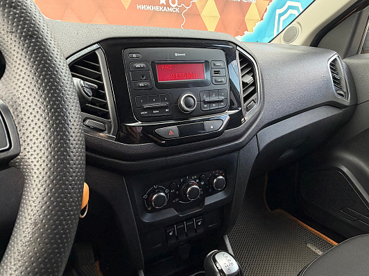 Lada (ВАЗ) XRAY Comfort, 2019 года, пробег 181000 км