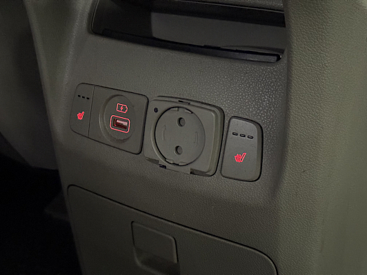 Kia Carnival, 2017 года, пробег 216971 км