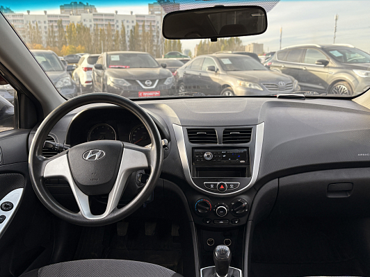 Hyundai Solaris Optima, 2012 года, пробег 197641 км