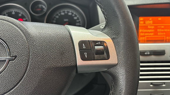 Opel Astra, 2012 года, пробег 191866 км