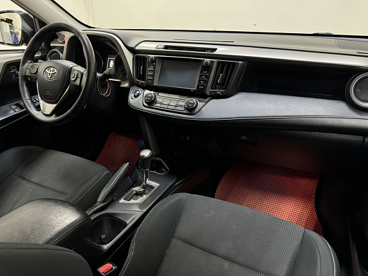Toyota RAV4 Престиж Safety, 2018 года, пробег 164635 км