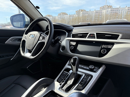 Geely Atlas Luxury, 2021 года, пробег 30000 км